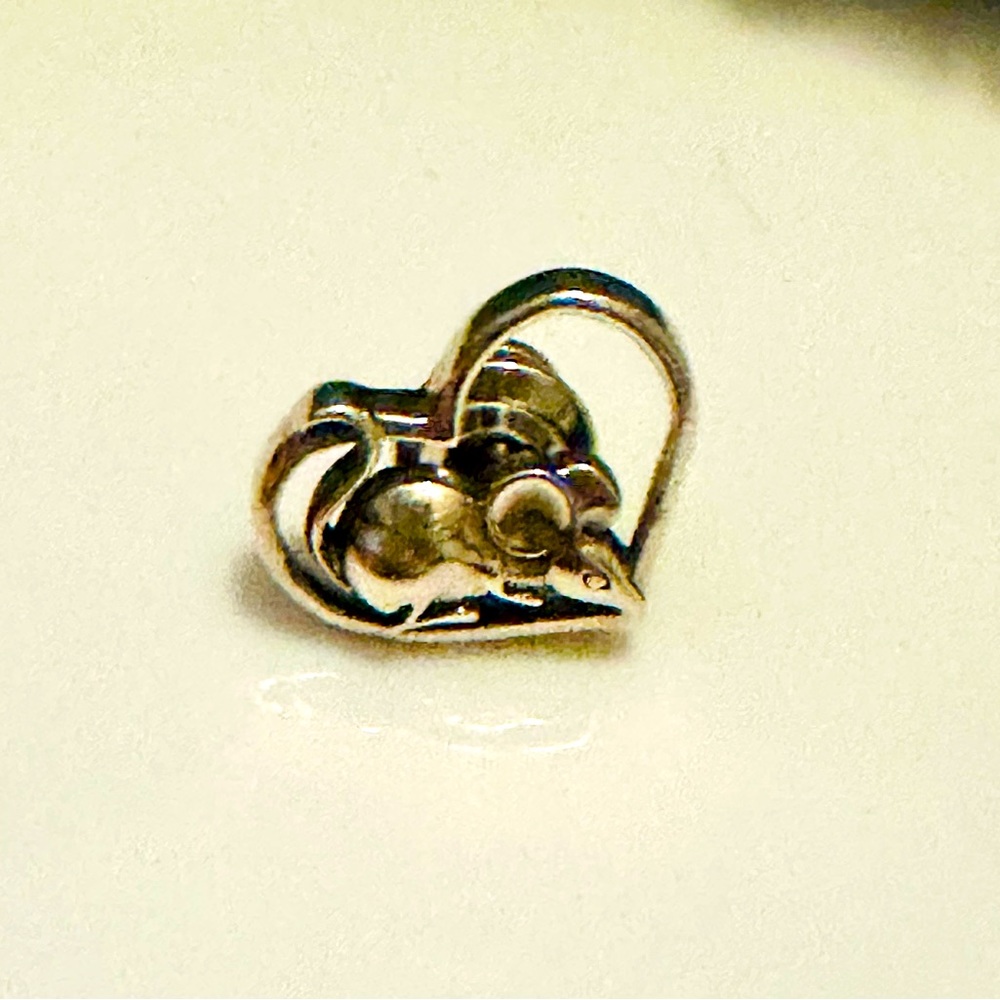 John Hardy 925 sterling silver pin rat in heart